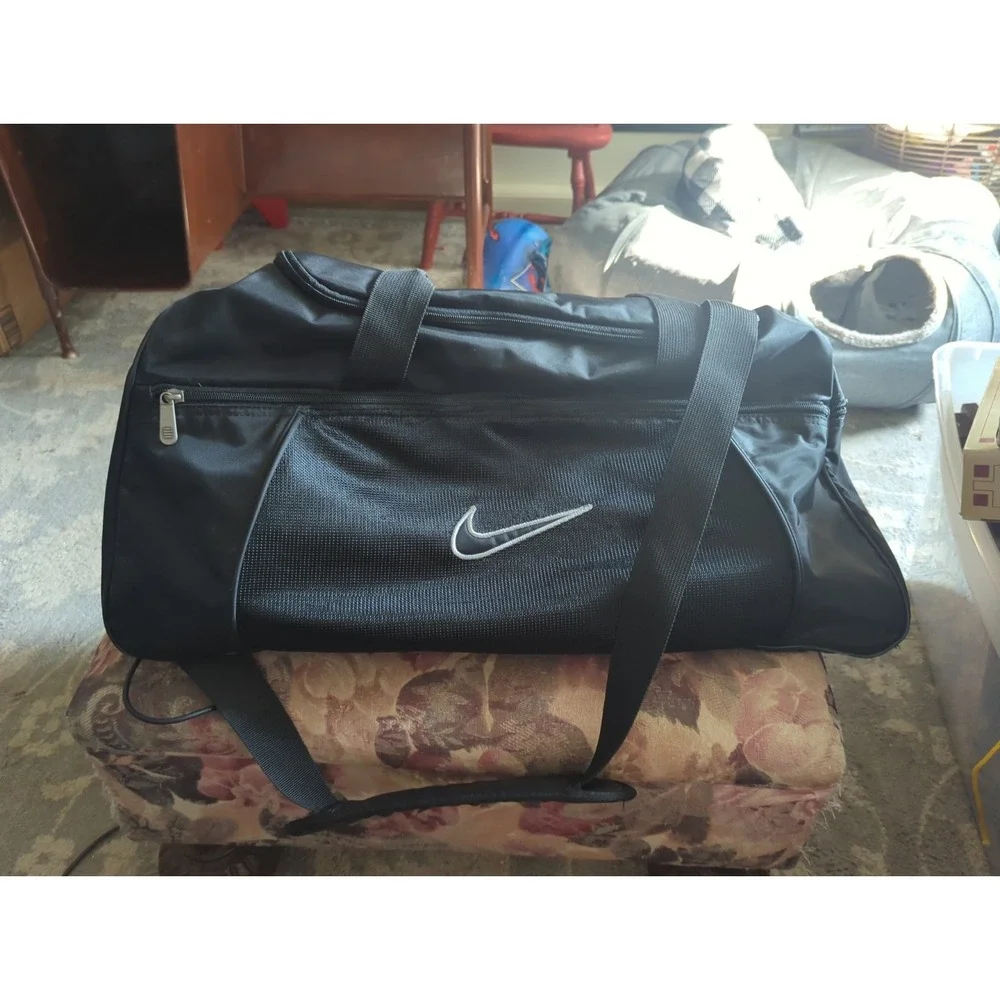 Nike Elite Duffel Bag Black Mesh Pocket BA0037-001 Vintage 2008 Sport Gym 20